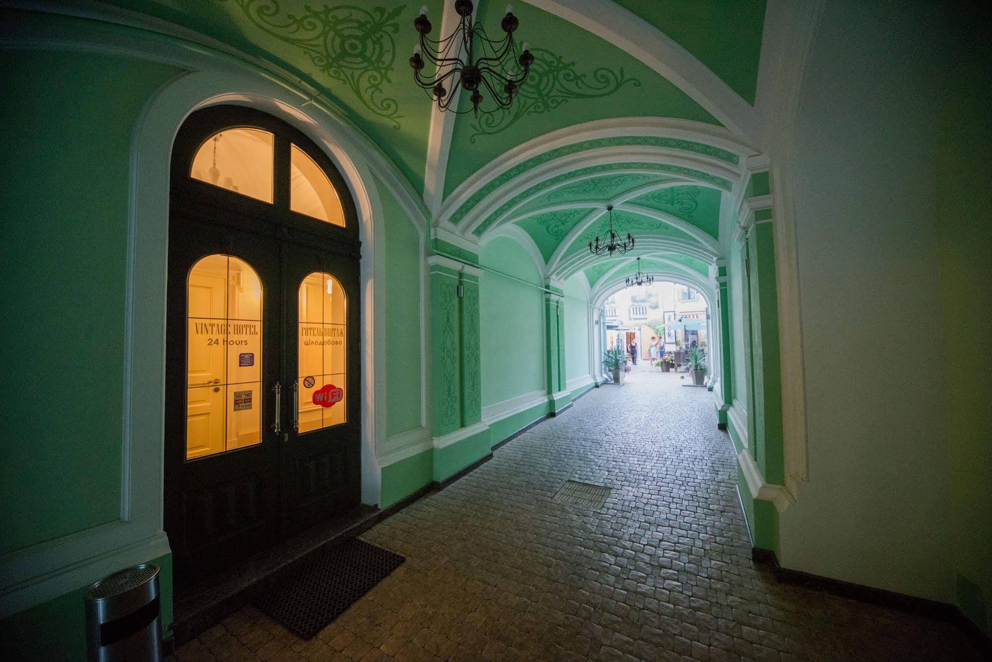 Vintage Hotel Odessa Exterior photo
